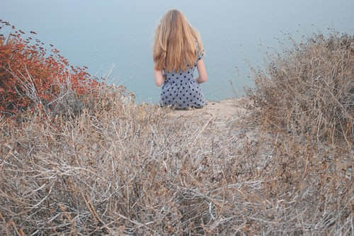 qqռ˸й¶Ķ