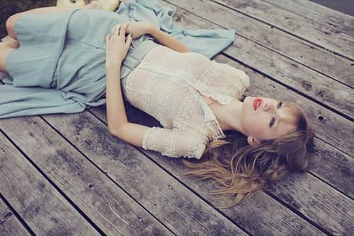 ˵˵ ĲǱѩޣź